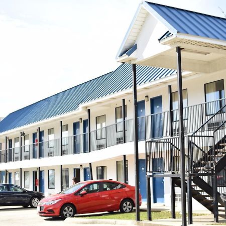Bayfront Inn Biloxi Exteriör bild